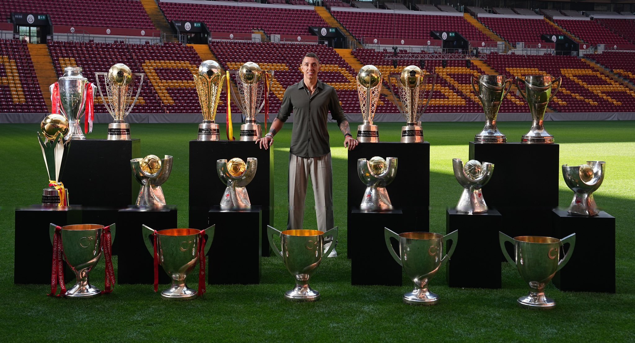 PG中国登录入口-乌拉圭强势西班牙，穆勒打破历史纪录