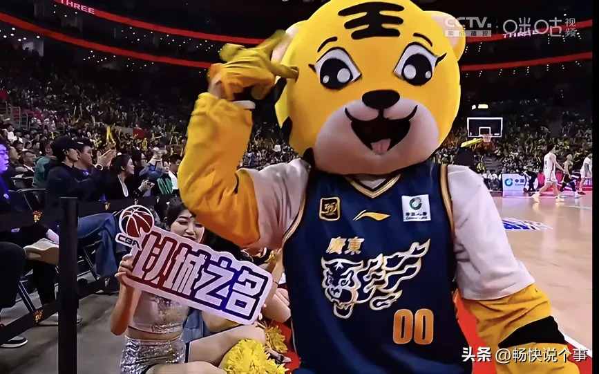 PG电子游戏-教练发挥关键作用，球队获得突破性胜利